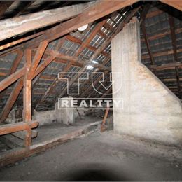 PODKROVNÉ PRIESTORY O VÝMERE 153 m² v CENTRE KYSUCKÉHO NOVÉHO MESTA