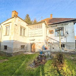 ZNÍŽENA CENA. Na predaj rodinný dom v obci Topoľčianky, pozemok 700 m2