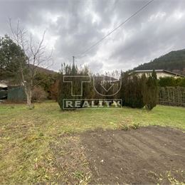 REKREAČNÝ POZEMOK 374 m2 TRENČIANSKE TEPLICE