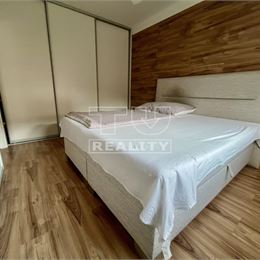 Nádherný 2i byt s balkónom v tesnej blízkosti lesa v časti Nové mesto, 55 m2