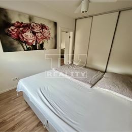 Nádherný 2i byt s balkónom v tesnej blízkosti lesa v časti Nové mesto, 55 m2