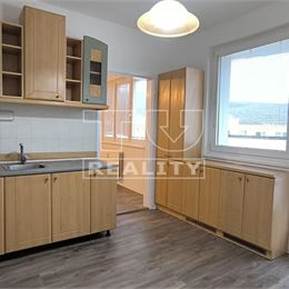 Na predaj 2izbový byt s veľkým balkónom v časti Šípok mesta Partizánske,49m2