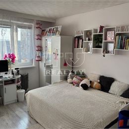 REZERVOVANÉ!!! Na predaj prerobený,slnečný 2-izbový byt Žilina-Solinky o výmere 49m2 s lodžiou
