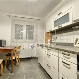 2i tehlový byt po rekonštrukcii, blízko centra, 61m2, Trnava