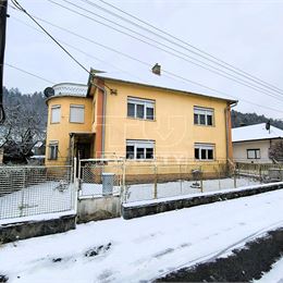 Rodinný dom, tichá lokalita, okamžité bývanie, 1869 m2, Fričovce