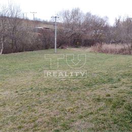 Na predaj stavebný pozemok 896m2 v obci Bojničky
