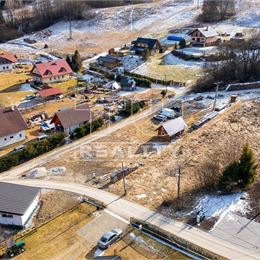 ROVINATÝ STAVEBNÝ POZEMOK, ZÁZRIVÁ, VÝMERA 1352m²
