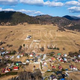 ROVINATÝ STAVEBNÝ POZEMOK, ZÁZRIVÁ, VÝMERA 1352m²