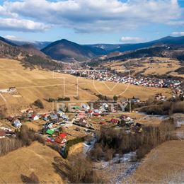 ROVINATÝ STAVEBNÝ POZEMOK, ZÁZRIVÁ, VÝMERA 1352m²