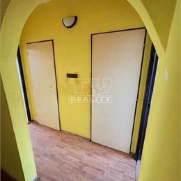 VEĽKÝ 4 IZBOVY BYT ŽILINA-SOLINKY , 85 m2, povodný stav