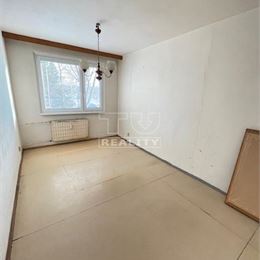 VEĽKÝ 4 IZBOVY BYT ŽILINA-SOLINKY , 85 m2, povodný stav