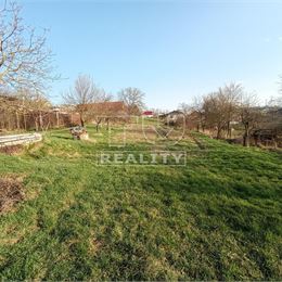 REZERVOVANÉ!!!Na predaj rodinný dom v obci Norovce s garážou a pozemkom - 2672m2