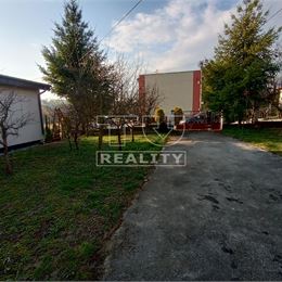 REZERVOVANÉ!!!Na predaj rodinný dom v obci Norovce s garážou a pozemkom - 2672m2