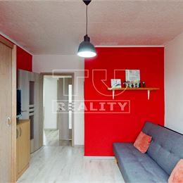 ZNÍŽENÁ CENA!Na predaj 4 izbový byt Topoľčany - Velušovce - 98m2.