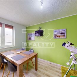 ZNÍŽENÁ CENA!Na predaj 4 izbový byt Topoľčany - Velušovce - 98m2.