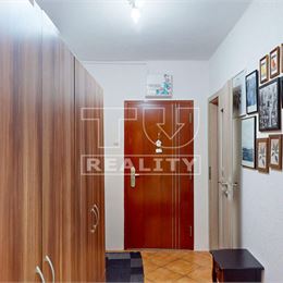 ZNÍŽENÁ CENA!Na predaj 4 izbový byt Topoľčany - Velušovce - 98m2.