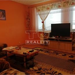TUreality exkluzívne predáva 3 izbový byt s garážou a záhradkou v Štrbe. Znížená cena!!! Rezervované!!!