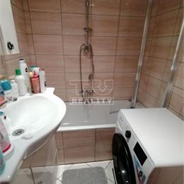 TUreality exkluzívne predáva 3 izbový byt s garážou a záhradkou v Štrbe. Znížená cena!!! Rezervované!!!