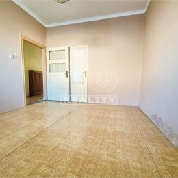 Exkluzívne na predaj rodinný dom v Slepčanoch, pozemok 1670 m2