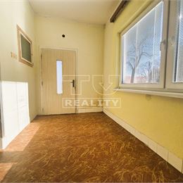 Exkluzívne na predaj rodinný dom v Slepčanoch, pozemok 1670 m2