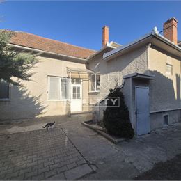 Exkluzívne na predaj rodinný dom v Slepčanoch, pozemok 1670 m2