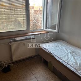 Na predaj menší 1-izbový byt Žilina-Hájik o výmere 29m2