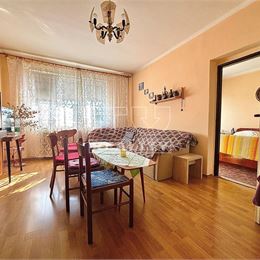 Na predaj 3 izbový byt s balkónom TOPOĽČANY - Východ