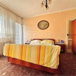 Na predaj 3 izbový byt s balkónom TOPOĽČANY - Východ