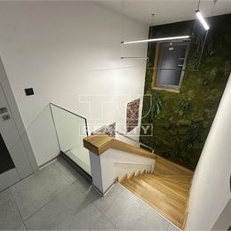 FIREMNÁ BUDOVA V CENTRE MESTA ŽILINY - MALÁ PRAHA