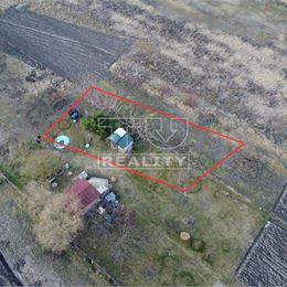 Na predaj stavebný pozemok 556m2 v obci Trakovice