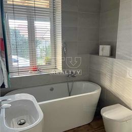 Na predaj úžasný rodinný dom /704 m2/ po úplnej rekonštrukcii v centre Lučenca.