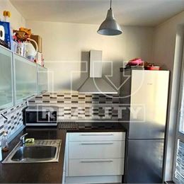 TUreality ponúka krásny 3i byt v Ružinove, Šándorova ul., 77m2.