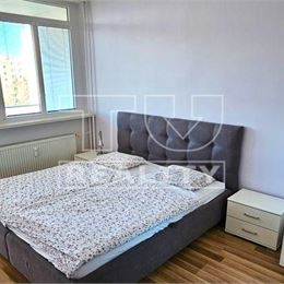 TUreality ponúka krásny 3i byt v Ružinove, Šándorova ul., 77m2.