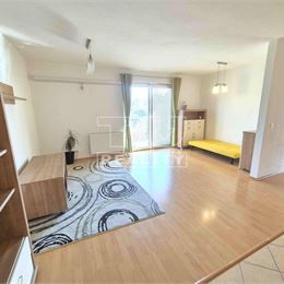 TUreality ponúka pekný a priestranný 3i byt v Devínskej Novej Vsi, Ľubovníková ul., tehla, 75m2.