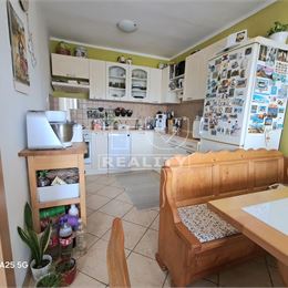 3-IZBOVÝ BYT 64m2 PIEŠŤANY