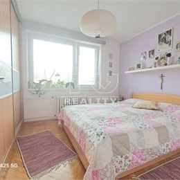3-IZBOVÝ BYT 64m2 PIEŠŤANY
