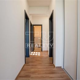 4-IZBOVÝ RODINNÝ DOM,NOVOSTAVBA,DUNAJSKÁ LUŽNÁ,400m2