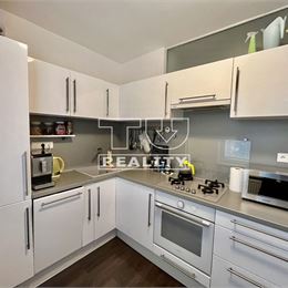 TUreality ponúka na predaj 2i byt vo Zvolene na Sekieri o výmere 57 m² po kompletnej rekonštrukcii