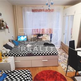 Za dobrú cenu bytík s loggiou na predaj v Ma,vhodný aj ako investičný byt.