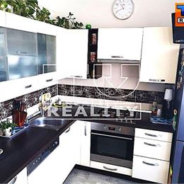4 izbový rekonštruovaný byt vo výbornej lokalite Bratislava – Petržalka, s úžitkovou plochou 82 m2