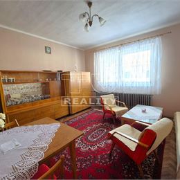 Exkluzívne na predaj rodinný dom v Machuliciach, pozemok 1800 m2