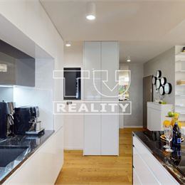 3-IZBOVÝ BYT,KOMPLETNÁ REKONŠTRUKCIA,STARÉ MESTO,72m2