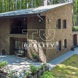 8-IZBOVÁ RODINNÁ VILA,MODRA-PIESOK,LOGGIE,TERASA,SAUNA,883m2