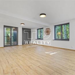 8-IZBOVÁ RODINNÁ VILA,MODRA-PIESOK,LOGGIE,TERASA,SAUNA,883m2