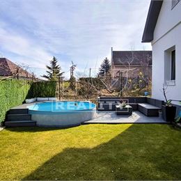 Útulný 3 izbový rodinný DOM so záhradkou v štýle vintage, SVÄTÝ JUR, 145 m²