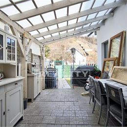 Útulný 3 izbový rodinný DOM so záhradkou v štýle vintage, SVÄTÝ JUR, 145 m²