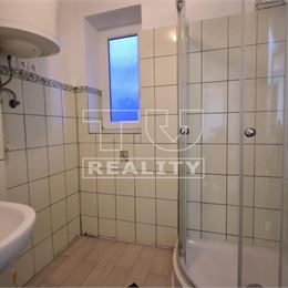 Na predaj 3 izbový byt v obci Bošany - 65m2
