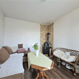 Znížená cena!!!Na predaj príjemný 4 izbový rodinný dom na pozemku 995 m2 Nitrianska Blatnica