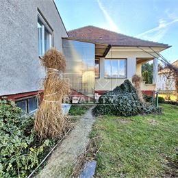 Znížená cena!!!Na predaj príjemný 4 izbový rodinný dom na pozemku 995 m2 Nitrianska Blatnica