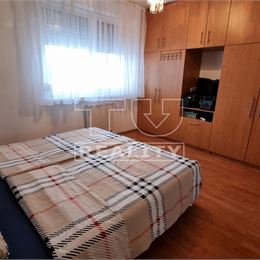 Veľký 2i byt Podunajské Biskupice, 2 x balkón, tehla